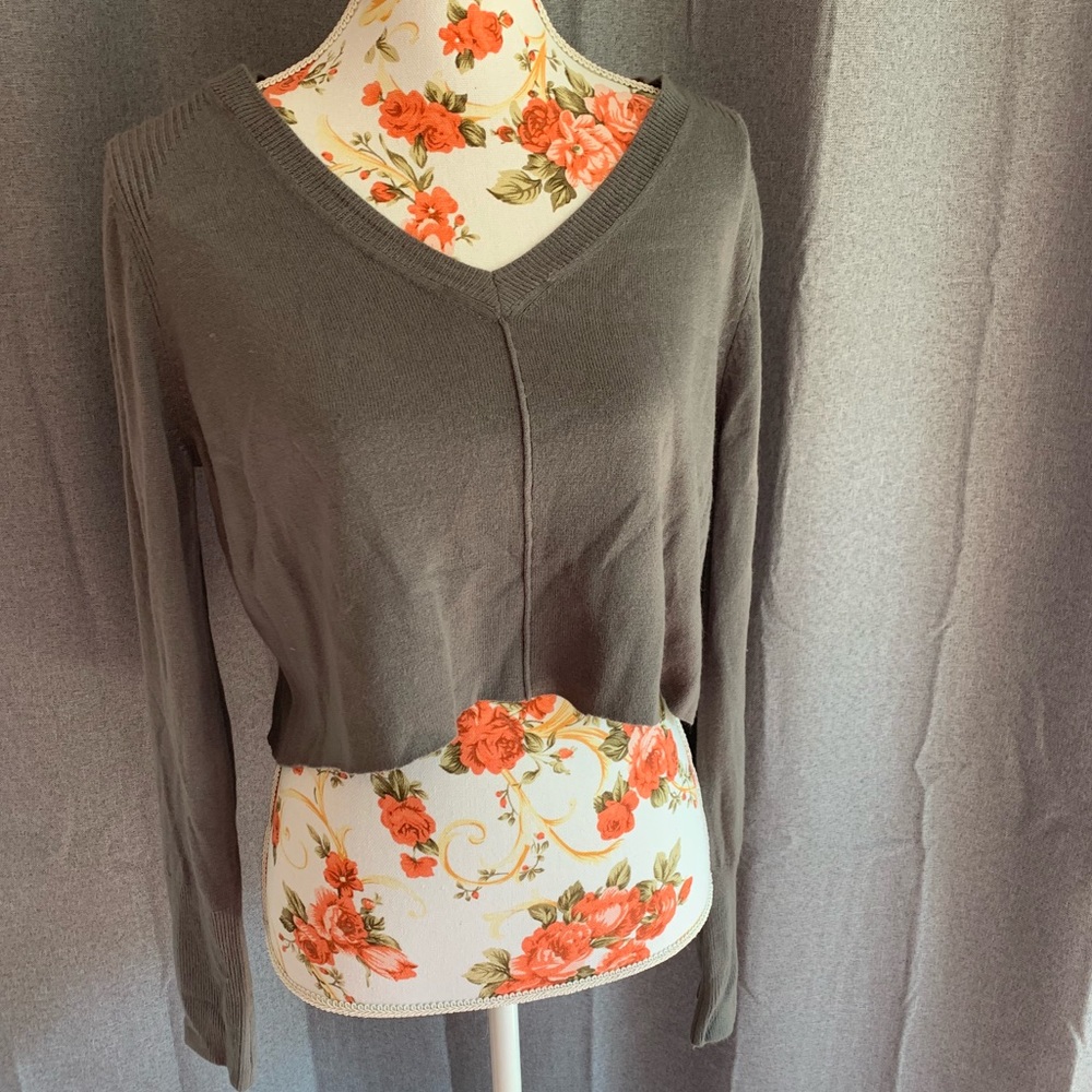 Primark cropped v neck sweater with tags